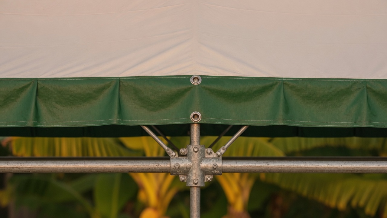 Direct-print valance on a deployed tent